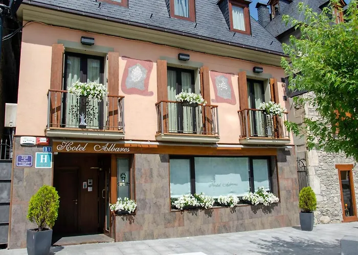 Albares Hotel Vielha photo