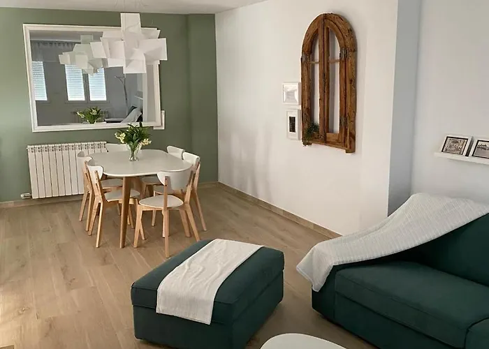 Apartamento Completamente Reformado En El Casco Antiguo Con Vistas Al Rio Balaguer photo