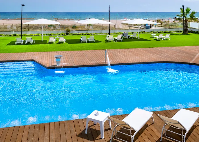 Hotel Playafels Castelldefels photo