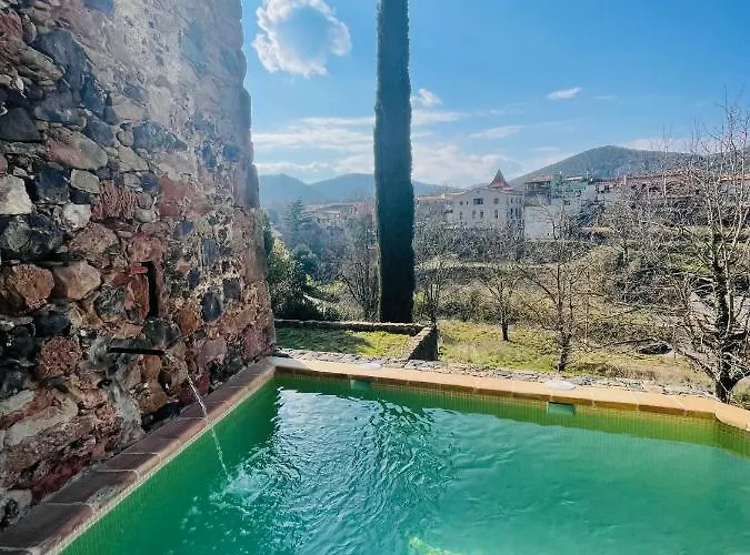 Hotel Cal Sastre Santa Pau photo