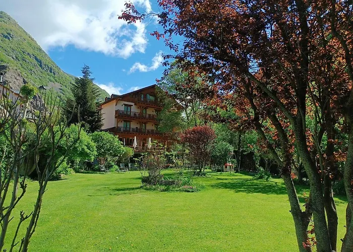 Hotel Estanys Blaus Tavascan photo