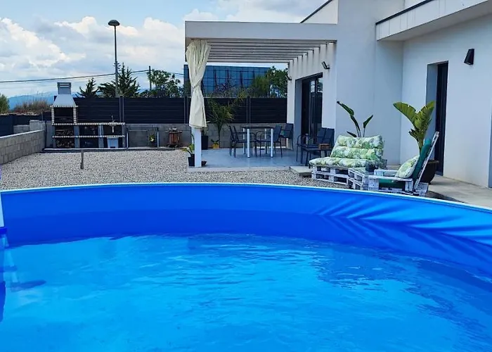 Chalet Con Piscina, Terraza Y Barbacoa Pallaresos fotorgafie