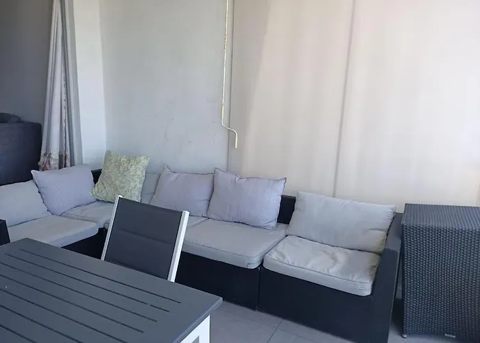 صورة Seaview 3 Bedroom Apartment With Swimmingpool كانيه دي مار