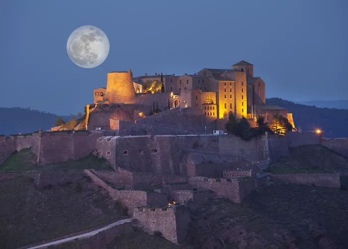 Parador De Cardona photo