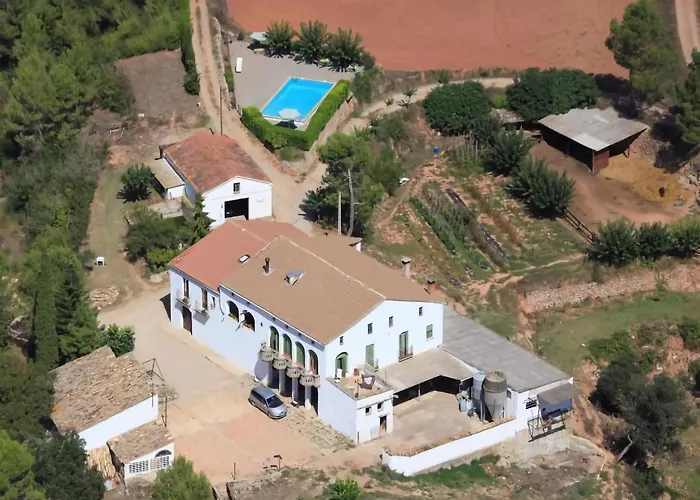 foto di Cottage In Catalonia With Pool And Garden Guardiola de Font-Rubi