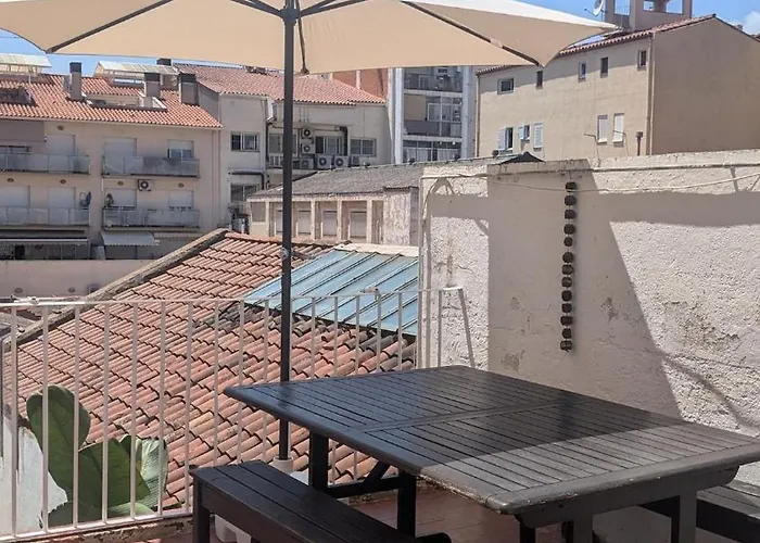 Centric Apartment 100M From The Beach Mataro photo