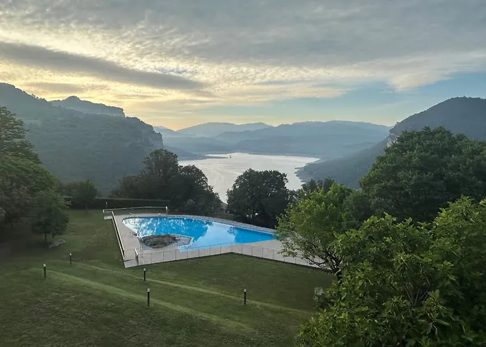 Parador De Vic-Sau Tavernoles photo