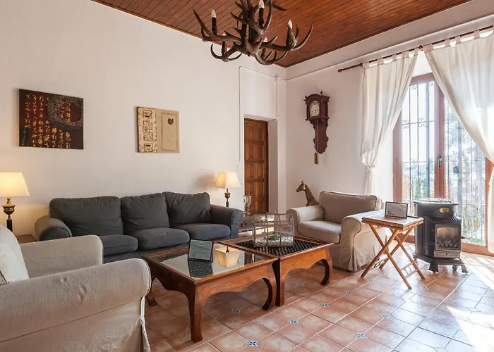 Masia Can Trabal Olerdola photo