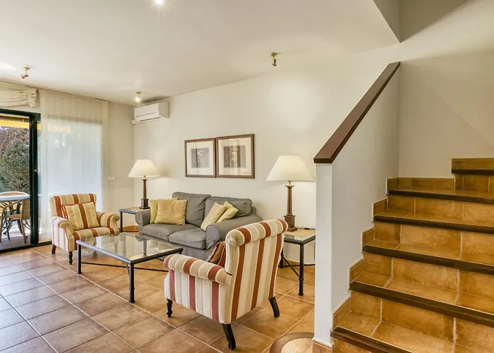 Family Villa In Torremirona Resort Navata foto