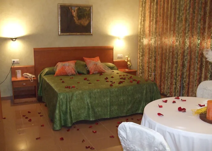 Hotel Fonda Neus Sant Sadurní dʼAnoia foto