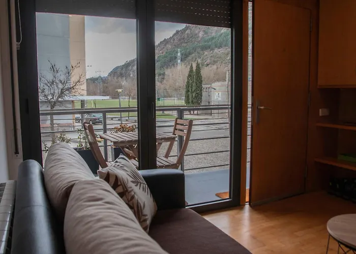 صورة Apartamento Con Balcon Y Vistas A La Montana إل بونت دي سويرت