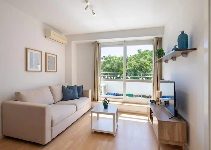Ideal For Couples, Beach 4 Min Away, Free Parking 팔라모스 사진