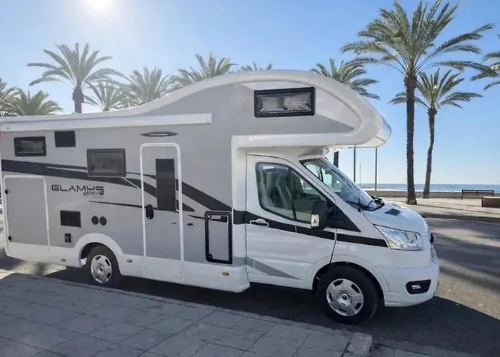 Autocaravana Cerca De Barcelona Montcada i Reixac fotoğrafı