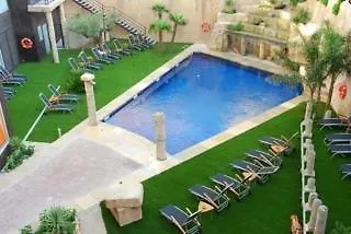 Manhatan Suites Cunit photo