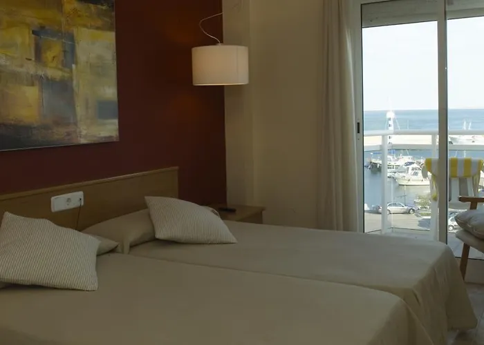 Hotel Roca Plana L'Ampolla photo