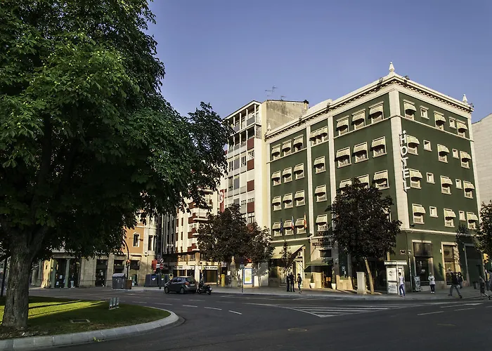Ramon Berenguer IV Hotel Lleida photo