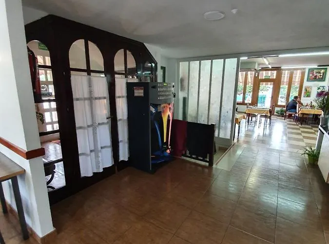 Hostal Perla Riudoms photo